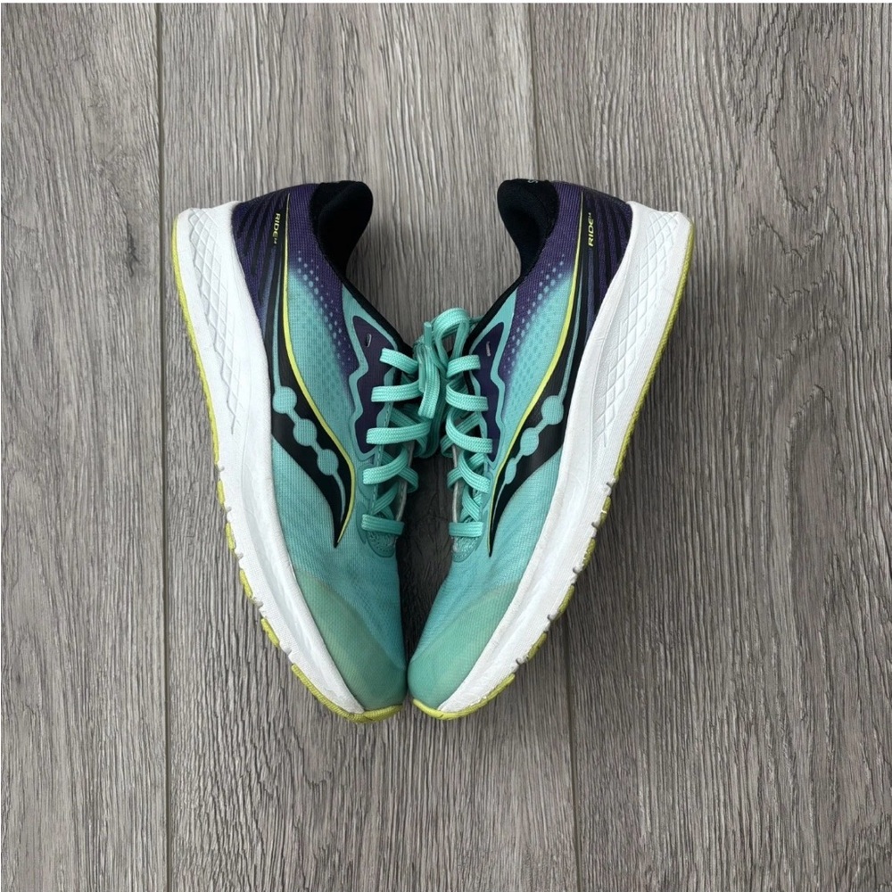 Saucony Women's Athletic Shoes - Mint and Navy